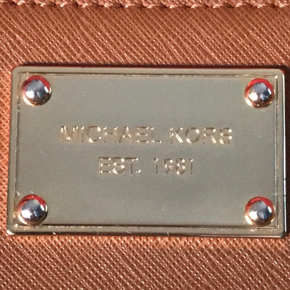 Michael Kors wallet - Picture 2 of 6